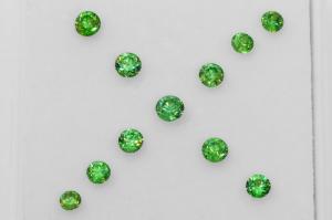 Демантоид Гранат Комплект 3.21 карат