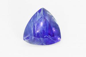 Иолит 5,95 карат