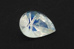 Радужный Лунный камень 1,20 карат