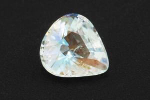 Радужный Лунный камень 1,32 карата